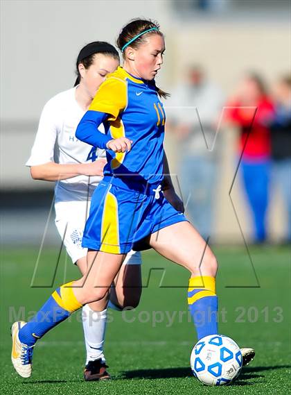 Thumbnail 2 in Lansing vs. Haldane (NYSPHSAA Class C Semifinal) photogallery.