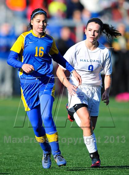 Thumbnail 1 in Lansing vs. Haldane (NYSPHSAA Class C Semifinal) photogallery.