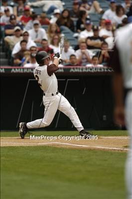 Thumbnail 2 in Temecula Valley vs. Ocean View (D3 Sec. Final) photogallery.