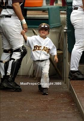 Thumbnail 2 in Temecula Valley vs. Ocean View (D3 Sec. Final) photogallery.
