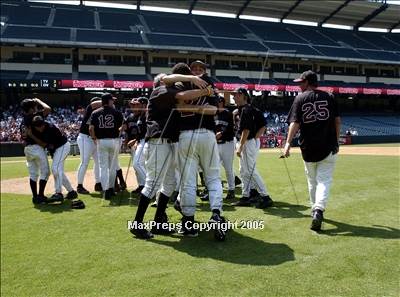 Thumbnail 2 in Temecula Valley vs. Ocean View (D3 Sec. Final) photogallery.