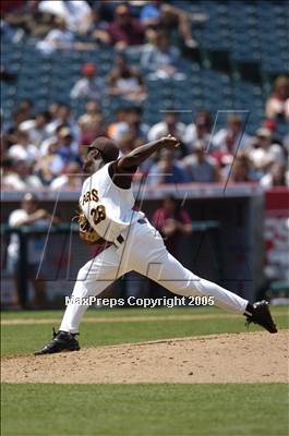 Thumbnail 2 in Temecula Valley vs. Ocean View (D3 Sec. Final) photogallery.