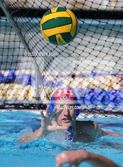 Thumbnail 3 in Mission Bay vs. Rancho Bernardo (CIF SDS D2 Quarterfinal) photogallery.