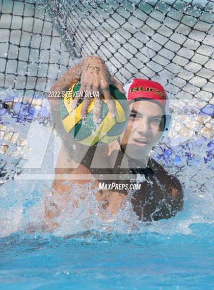 Thumbnail 2 in Mission Bay vs. Rancho Bernardo (CIF SDS D2 Quarterfinal) photogallery.