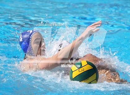 Thumbnail 2 in Mission Bay vs. Rancho Bernardo (CIF SDS D2 Quarterfinal) photogallery.