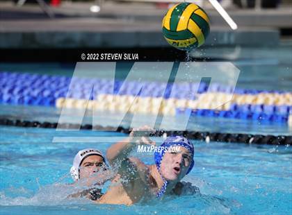 Thumbnail 2 in Mission Bay vs. Rancho Bernardo (CIF SDS D2 Quarterfinal) photogallery.