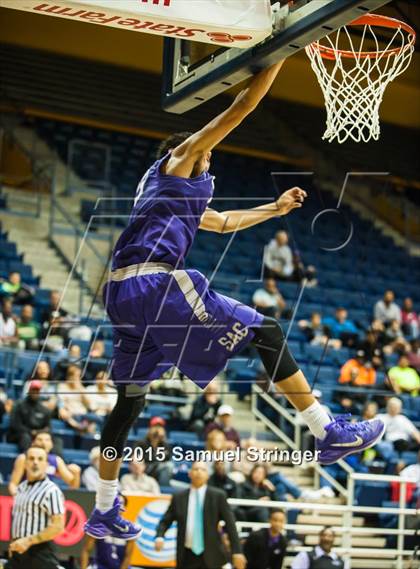Thumbnail 2 in Sacramento vs. Sacred Heart Cathedral (MaxPreps MLK Classic) photogallery.