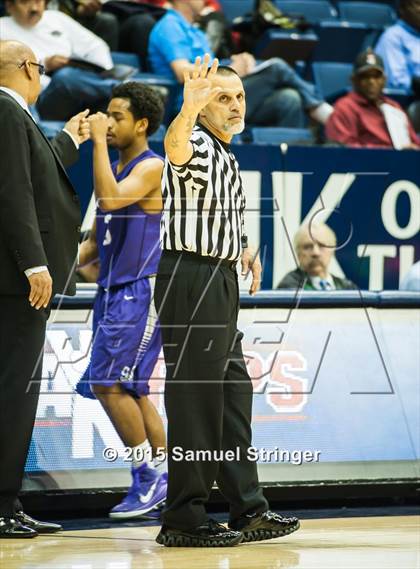 Thumbnail 3 in Sacramento vs. Sacred Heart Cathedral (MaxPreps MLK Classic) photogallery.