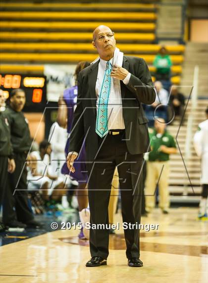 Thumbnail 2 in Sacramento vs. Sacred Heart Cathedral (MaxPreps MLK Classic) photogallery.
