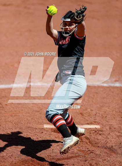 Thumbnail 3 in Caprock @ Coronado photogallery.