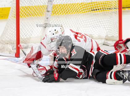 Thumbnail 1 in Reading Memorial vs. Hingham (Ed Burns Tournament) photogallery.