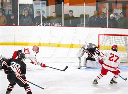 Thumbnail 2 in Reading Memorial vs. Hingham (Ed Burns Tournament) photogallery.