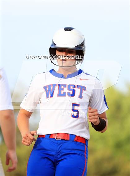 Thumbnail 3 in Northern @ West Carteret (NCHSAA Round 1) photogallery.