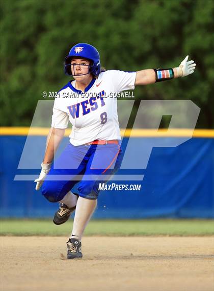 Thumbnail 1 in Northern @ West Carteret (NCHSAA Round 1) photogallery.