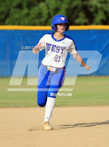 Thumbnail 3 in Northern @ West Carteret (NCHSAA Round 1) photogallery.
