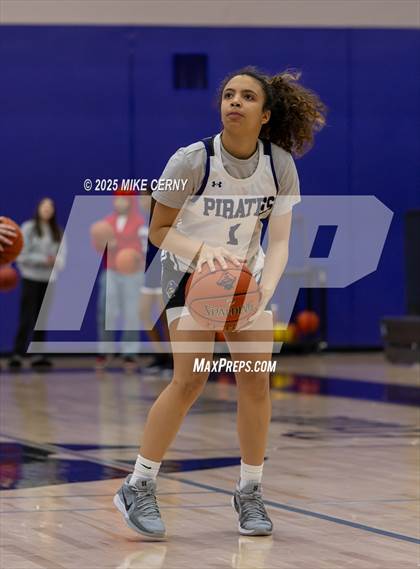 Thumbnail 3 in Harmon @ Piper (KSHSAA 5A Girls Sub-State #2 Semifinals) photogallery.