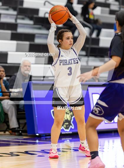 Thumbnail 3 in Harmon @ Piper (KSHSAA 5A Girls Sub-State #2 Semifinals) photogallery.