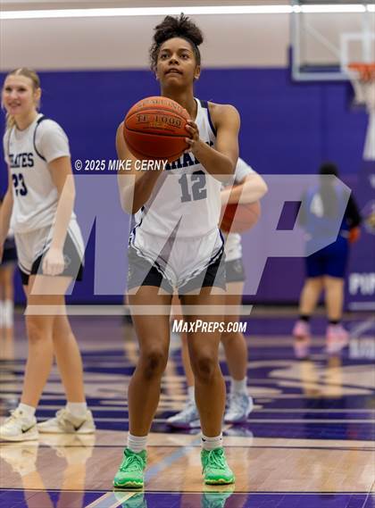 Thumbnail 2 in Harmon @ Piper (KSHSAA 5A Girls Sub-State #2 Semifinals) photogallery.