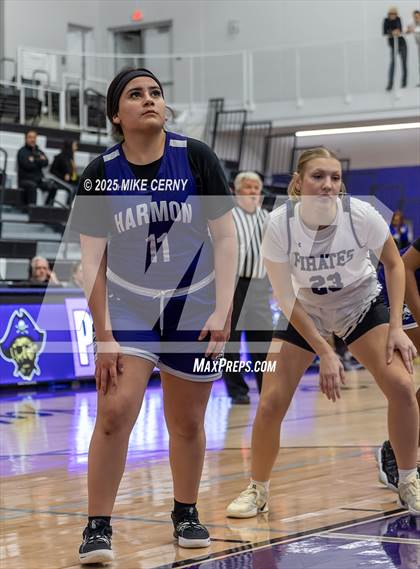 Thumbnail 3 in Harmon @ Piper (KSHSAA 5A Girls Sub-State #2 Semifinals) photogallery.