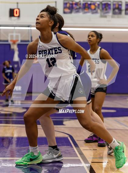 Thumbnail 3 in Harmon @ Piper (KSHSAA 5A Girls Sub-State #2 Semifinals) photogallery.