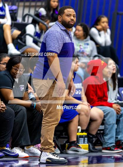Thumbnail 2 in Harmon @ Piper (KSHSAA 5A Girls Sub-State #2 Semifinals) photogallery.