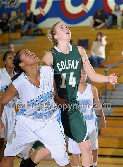 Thumbnail 1 in Colfax vs. Burbank (Lady Bulldogs Winter Classic) photogallery.