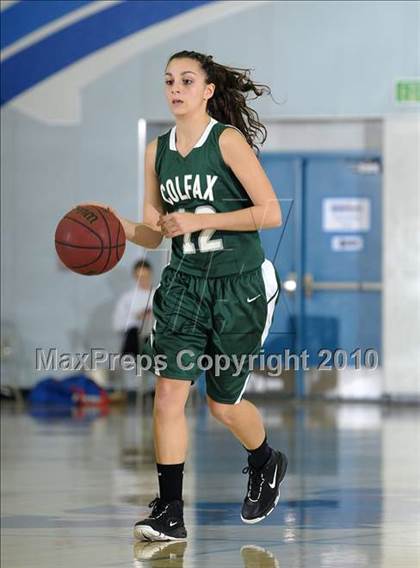 Thumbnail 3 in Colfax vs. Burbank (Lady Bulldogs Winter Classic) photogallery.