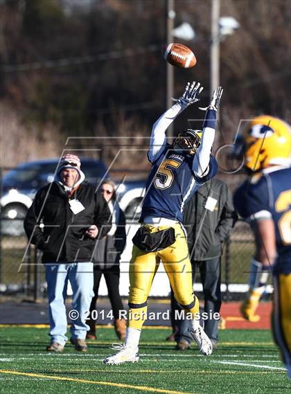 Thumbnail 3 in Ledyard vs. St. Joseph (CIAC Class M-Small Final) photogallery.