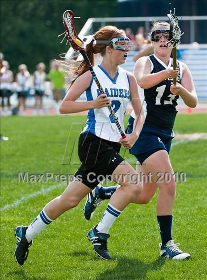 Thumbnail 2 in Cohasset vs. Dover-Sherborn (MIAA Division 2 South 1st Round) photogallery.