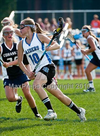 Thumbnail 1 in Cohasset vs. Dover-Sherborn (MIAA Division 2 South 1st Round) photogallery.