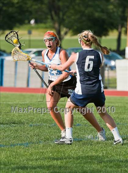 Thumbnail 2 in Cohasset vs. Dover-Sherborn (MIAA Division 2 South 1st Round) photogallery.