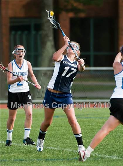 Thumbnail 2 in Cohasset vs. Dover-Sherborn (MIAA Division 2 South 1st Round) photogallery.
