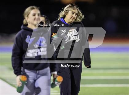 Thumbnail 1 in Willow Canyon vs Canyon View photogallery.
