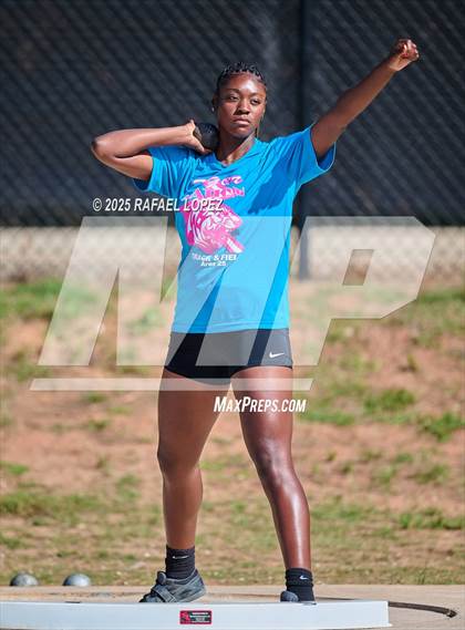 Thumbnail 3 in UIL 6A Track & Field Area 13&14 (Shot Put) photogallery.