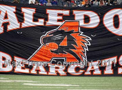 Thumbnail 2 in Manvel vs. Aledo (UIL 4A Division 2 Final) photogallery.