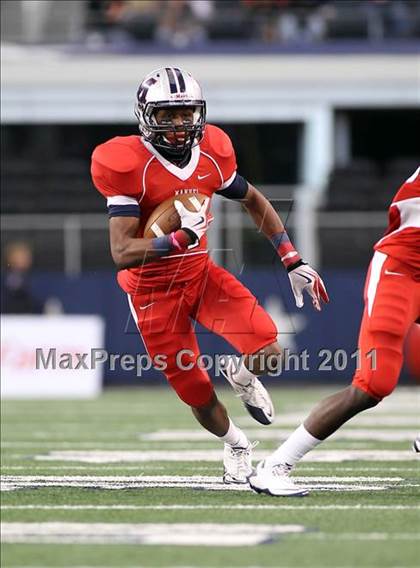 Thumbnail 1 in Manvel vs. Aledo (UIL 4A Division 2 Final) photogallery.