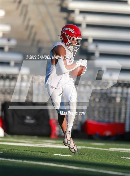 Thumbnail 2 in  Burroughs @ Harvard-Westlake photogallery.