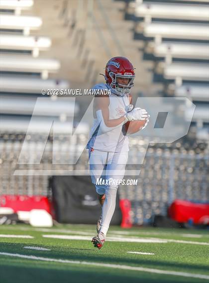 Thumbnail 3 in  Burroughs @ Harvard-Westlake photogallery.