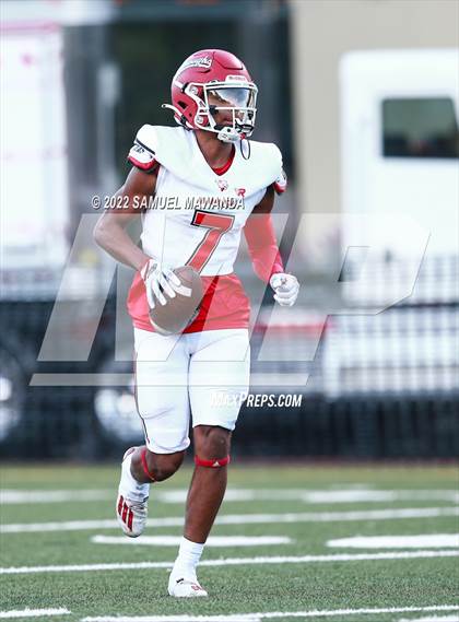 Thumbnail 1 in  Burroughs @ Harvard-Westlake photogallery.