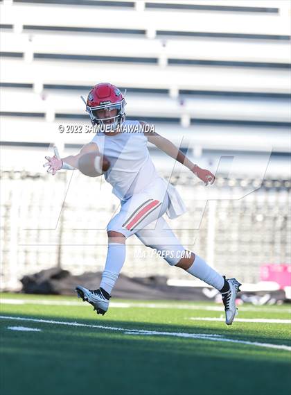Thumbnail 1 in  Burroughs @ Harvard-Westlake photogallery.