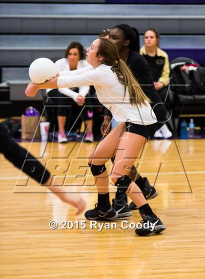 Thumbnail 3 in Nettleton vs Northside (Fayetteville Volleyball Challenge) photogallery.