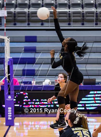Thumbnail 3 in Nettleton vs Northside (Fayetteville Volleyball Challenge) photogallery.