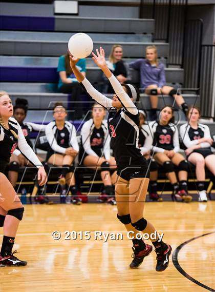 Thumbnail 3 in Nettleton vs Northside (Fayetteville Volleyball Challenge) photogallery.