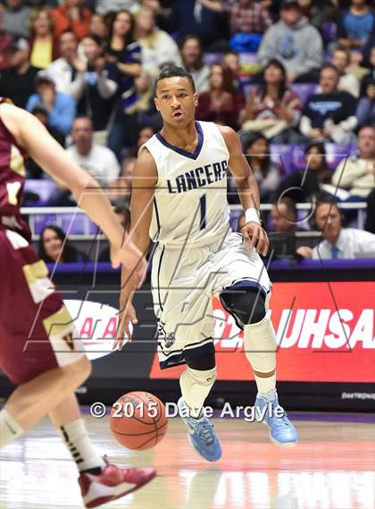 Thumbnail 1 in Viewmont vs. Layton (UHSAA 5A Semifinal) photogallery.