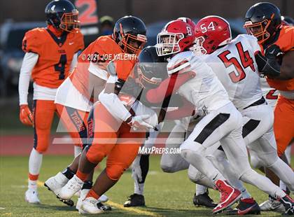 Thumbnail 1 in Lancaster vs. Bennett/Olmsted/Middle Early College/East photogallery.