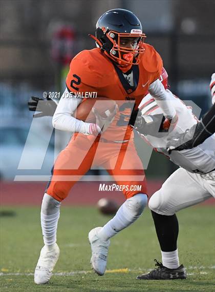 Thumbnail 3 in Lancaster vs. Bennett/Olmsted/Middle Early College/East photogallery.