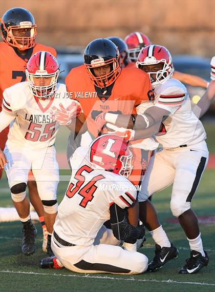 Thumbnail 1 in Lancaster vs. Bennett/Olmsted/Middle Early College/East photogallery.
