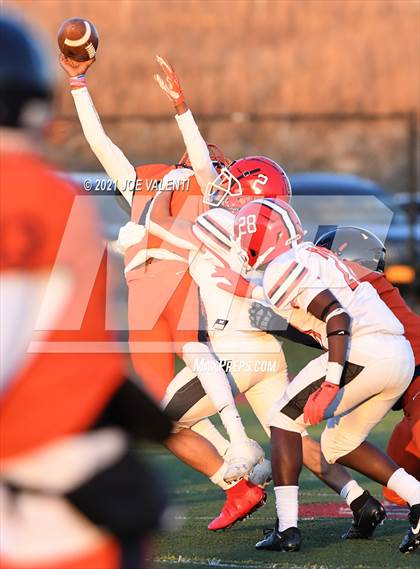Thumbnail 3 in Lancaster vs. Bennett/Olmsted/Middle Early College/East photogallery.