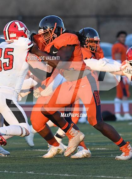 Thumbnail 2 in Lancaster vs. Bennett/Olmsted/Middle Early College/East photogallery.