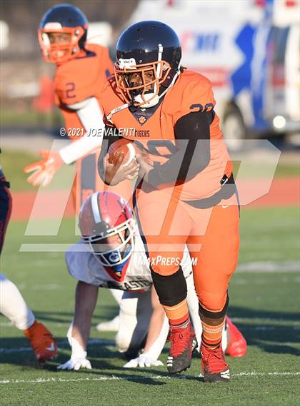 Thumbnail 3 in Lancaster vs. Bennett/Olmsted/Middle Early College/East photogallery.